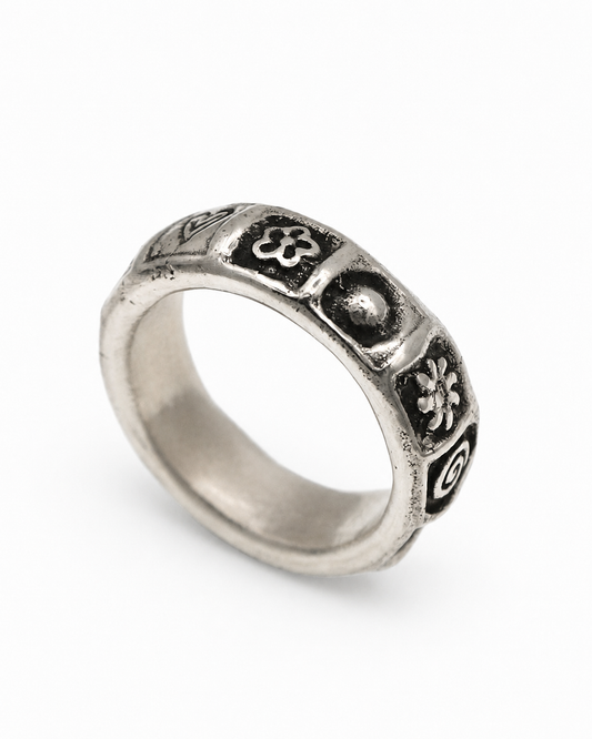 Initial Motif Ring